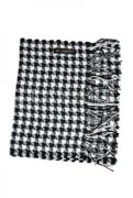 Houndstooth scarf